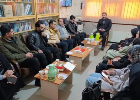 تاکید بر بهره‌گیری از ظرفیت‌انجمن‌های ادبی دربرگزاری جشنواره استانی شعر انتظار