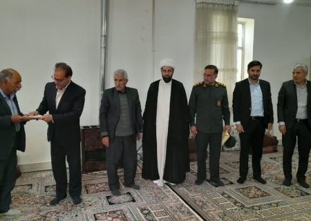 دیدار فرماندار چگنی با خانواده شهدا